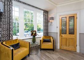 The Lawn Guest House Gatwick 4