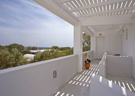 Sunrise Studios In Perissa 4
