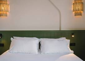 Hôtel Les Grands Voyageurs 2