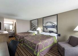 Super 8 by Wyndham Springdale AR 4