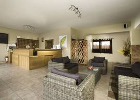 Hillside Studios & Apartments 2