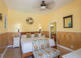 The Palms Hotel 3
