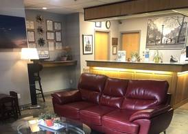Days Inn by Wyndham Hinton 4