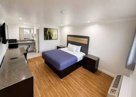 BELL RESORT MOTEL 5