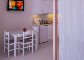Milos Bay Suites 3