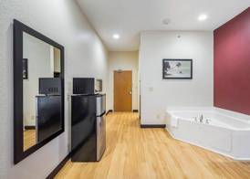 Red Roof Inn Ocala 5