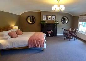 The Buck Hotel 4