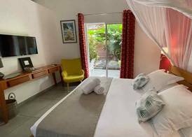 Hôtel & Villa Le Cocotel 4