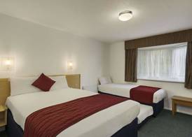 Days Inn by Wyndham Fleet M3 4