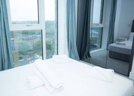 High view 2 Bedroom apt - Woolwich 5