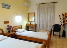 Nikos 2 Studios & Apartments 4