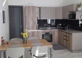 Studio - Sleeps 2 - Balcony - 5 Min Walk To Beach 3