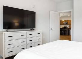 Landing Amazing 1BD Clubhouse Pool 3