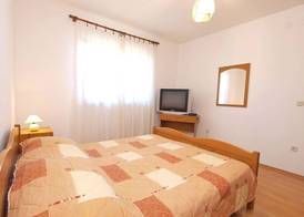 Apartment 909 2