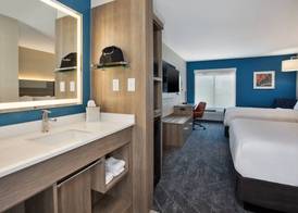 Holiday Inn Express KITTY HAWK – OUTER BANKS by IHG 3