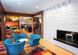 Fairfield Inn & Suites by Marriott Terre Haute 3