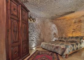 Shoestring Cave House 3