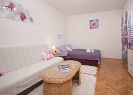 Studio apartment Tina 2