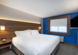 Holiday Inn Express HOWE (STURGIS, MI) by IHG 4