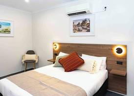 The Metropolitan Hotel 5