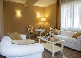 Aurum Suites 4