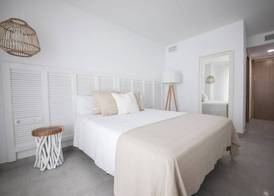Hostal Cervantes Playa 4