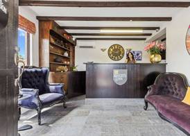 Knights Inn 2