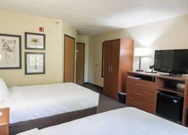 AmericInn by Wyndham Red Wing 4