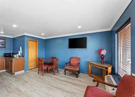 Americas Best Value Inn-Indianola 2