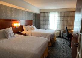 Courtyard by Marriott London 2