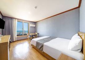 Port View 5