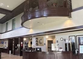Comfort Suites Palestine 3