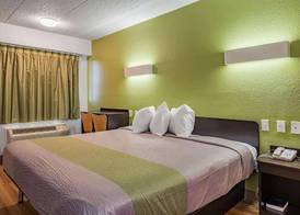 Days Inn by Wyndham Cincinnati I-71 4
