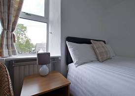 Brook House ― Free on-site car park 4