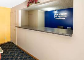 Rodeway Inn & Suites Austin I-90 3