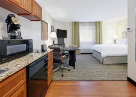 Candlewood Suites SALINA by IHG 3