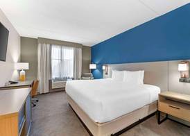 Comfort Inn & Suites Cuyahoga Falls - Akron 4