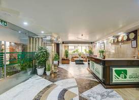 Airport Hotel Grand 5