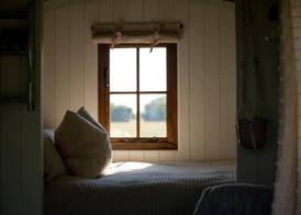 Harbour Ranch Hut - Rustic Countryside Escape 4