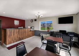 Econo Lodge Inn & Suites Canandaigua - Fingers Lake Area 2