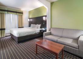 Clarion Inn & Suites Weatherford South 4