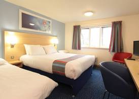 Travelodge London Central City Road Hotel 3