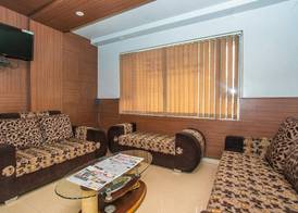 Hotel O White Fort Near Lalbagh Botanical Garden 4