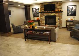 Days Inn & Suites by Wyndham Lindsay 2