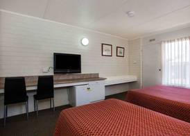 Econo Lodge Portland 2