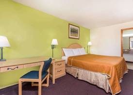 Travelodge by Wyndham Cordele 4