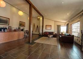 Desert Breeze Lodge 3