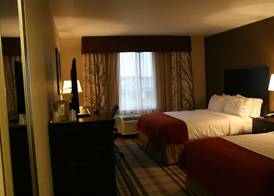 Holiday Inn Express & Suites NEVADA by IHG 4