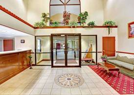 Days Inn & Suites by Wyndham Louisville SW 2