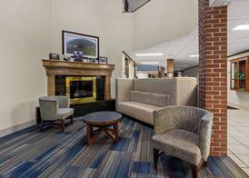 Quality Inn & Suites Altoona 2